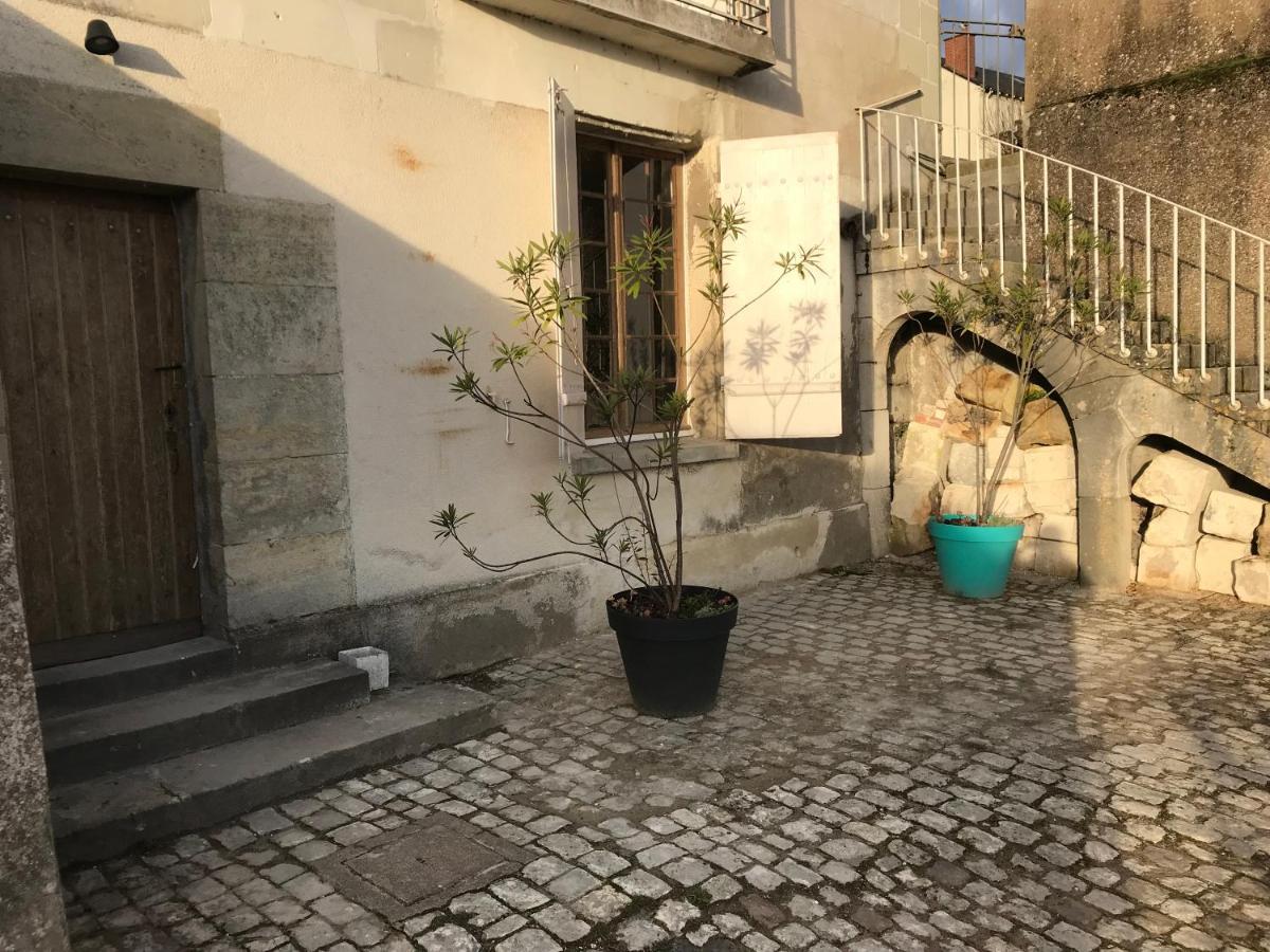 Appartement Spacieux Avec Une Vue Sur Tours Exterior foto